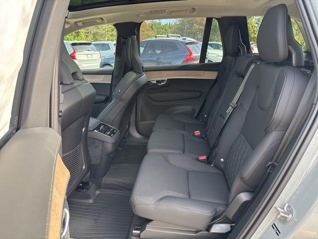 Photo of 2026 Vapour Gray Volvo XC90