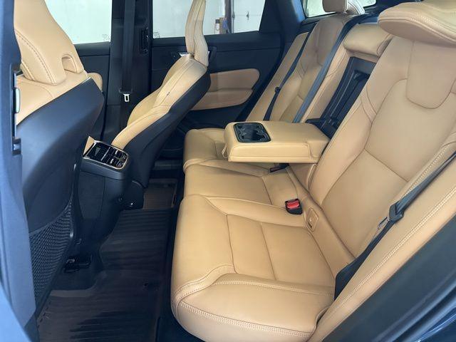 Photo of 2025 Denim Blue Metallic Volvo XC60