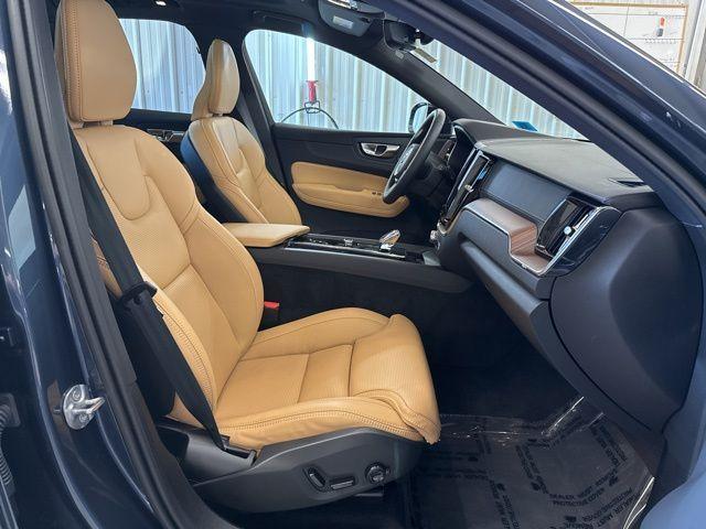 Photo of 2025 Denim Blue Metallic Volvo XC60