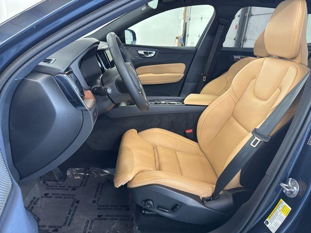Photo of 2025 Denim Blue Metallic Volvo XC60