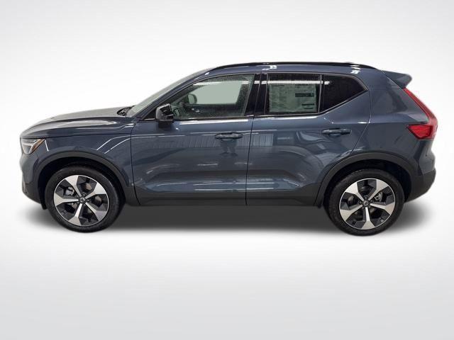 Photo of 2026 Denim Blue Volvo XC40