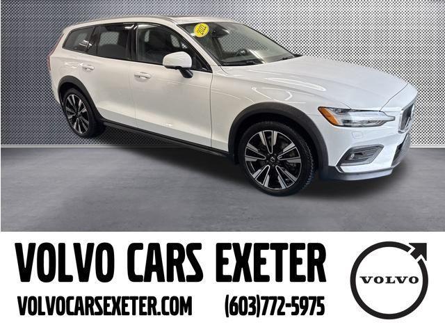 2022 Volvo V60 Cross Country