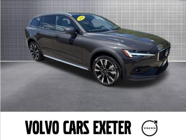 2024 Volvo V60 Cross Country