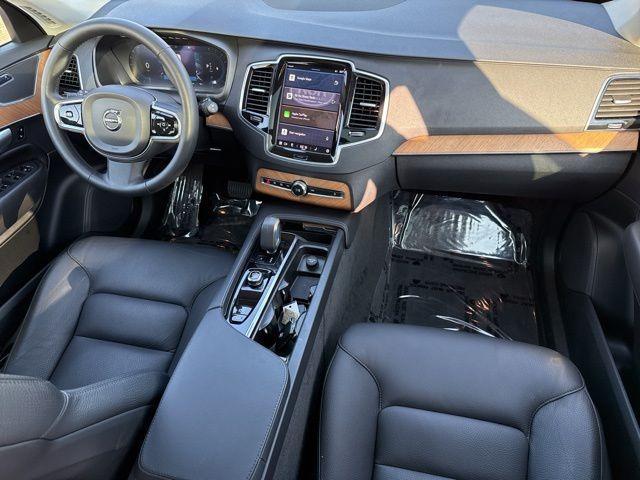 Photo of 2024 Metallic Volvo XC90