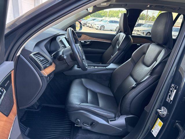Photo of 2022 Savile Gray Metallic Volvo XC90