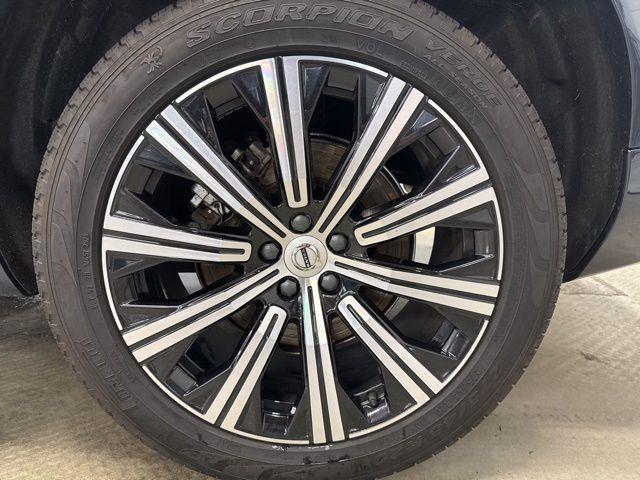 Photo of 2024 Denim Blue Metallic Volvo XC90
