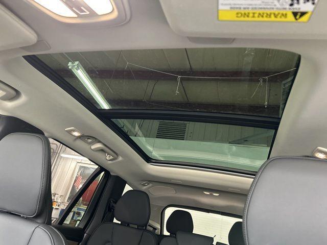 Photo of 2025 Crystal White Pearl Volvo XC90 Plug-In Hybrid