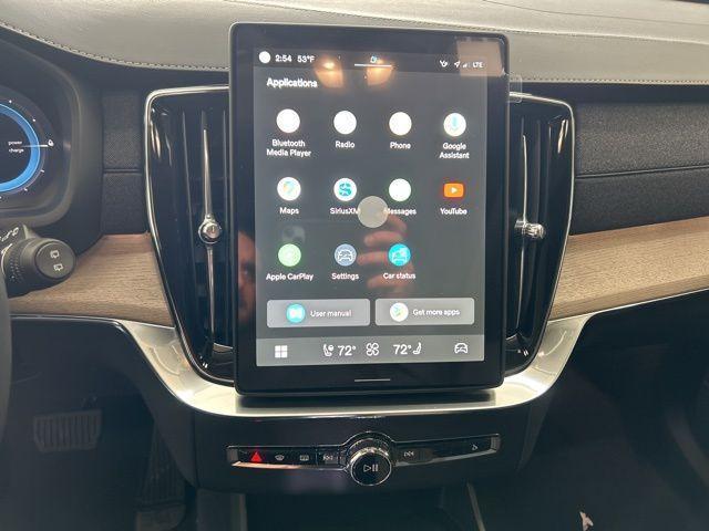 Photo of 2025 Crystal White Pearl Volvo XC90 Plug-In Hybrid