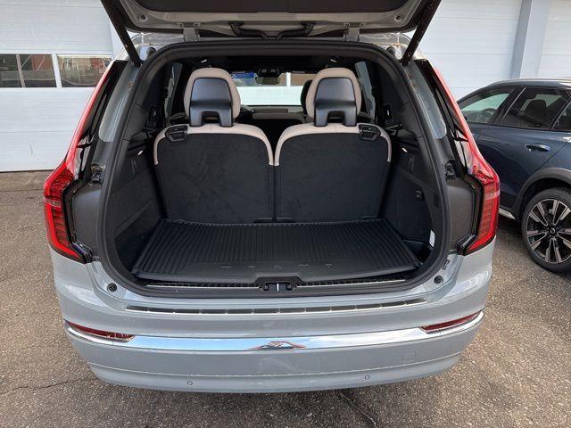 Photo of 2025 Vapour Gray Volvo XC90