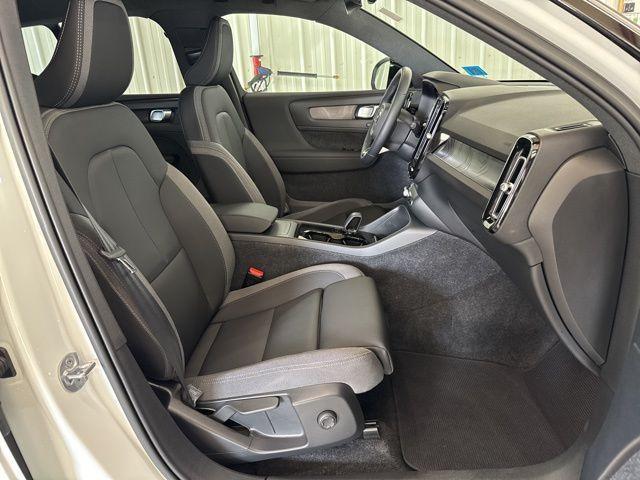 Photo of 2023 Crystal White Metallic Volvo XC40 Recharge Pure Electric