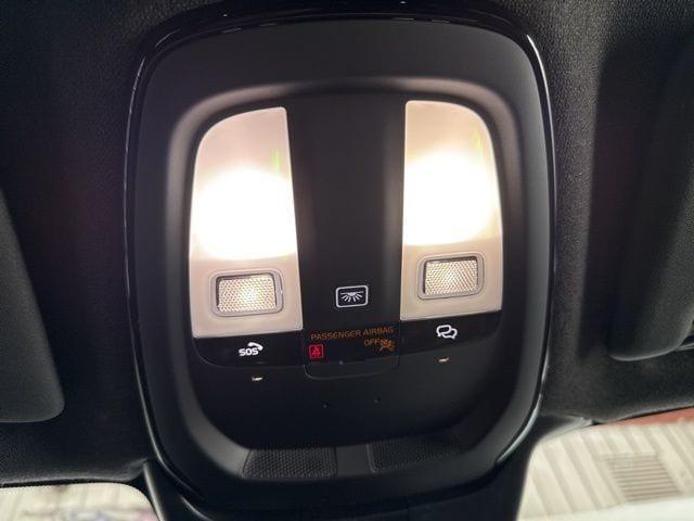 Photo of 2023 Crystal White Metallic Volvo XC40 Recharge Pure Electric