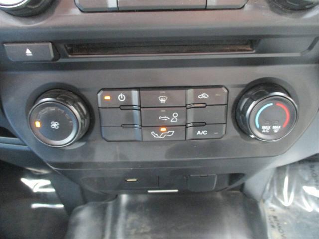 Photo of 2016 Oxford White Ford F-150