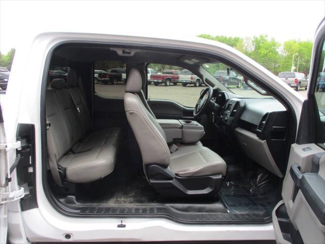 Photo of 2016 Oxford White Ford F-150