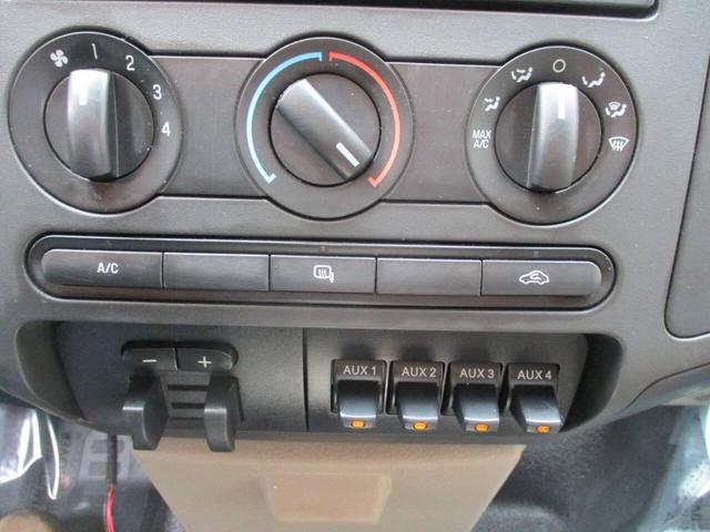 Photo of 2009 Oxford White Clearcoat Ford F-250