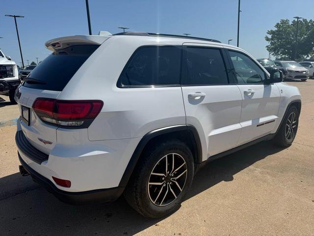 Photo of 2021 Bright White Clearcoat Jeep Grand Cherokee