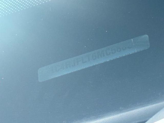 Photo of 2021 Bright White Clearcoat Jeep Grand Cherokee