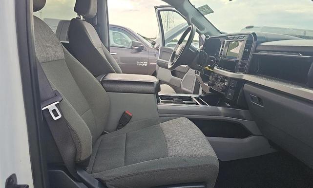 Photo of 2024 Oxford White Ford F-250