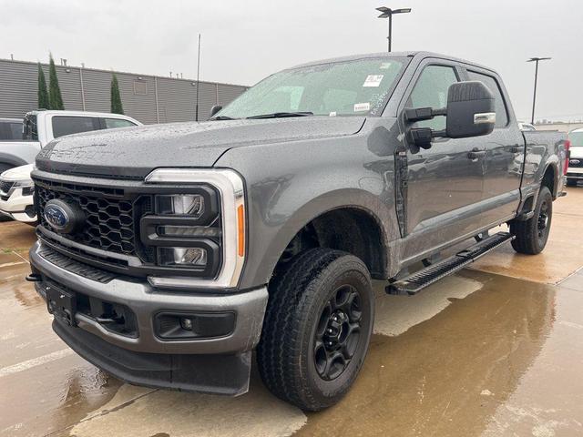 Photo of 2023 Gray Metallic Ford F-250