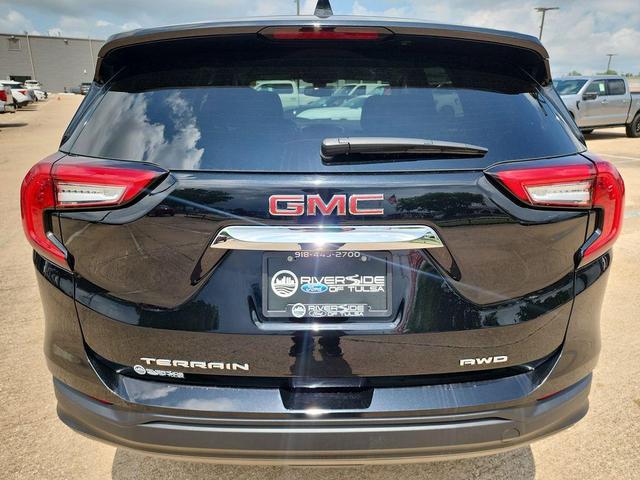 Photo of 2024 Ebony Twilight Metallic GMC Terrain
