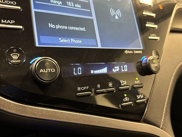 Photo of 2019 Blue Streak Metallic Toyota Camry Hybrid