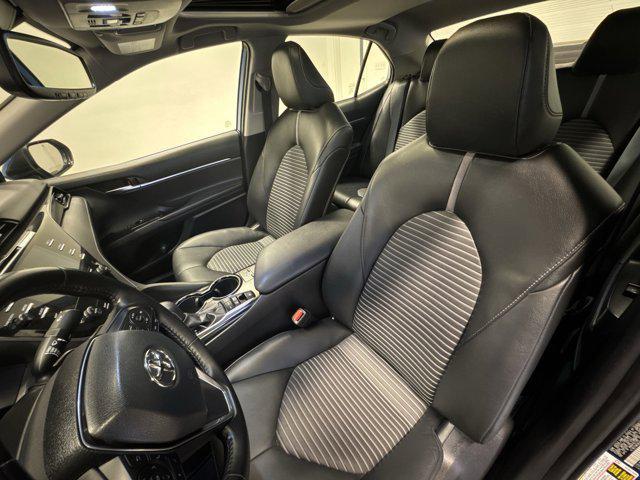Photo of 2019 Blue Streak Metallic Toyota Camry Hybrid