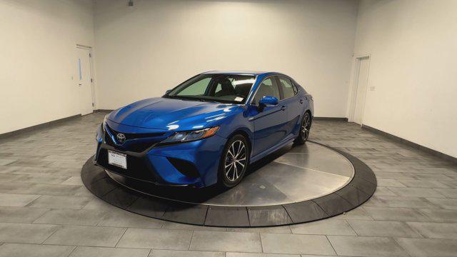 Photo of 2019 Blue Streak Metallic Toyota Camry Hybrid