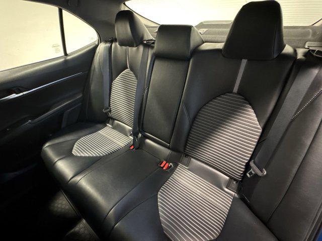 Photo of 2019 Blue Streak Metallic Toyota Camry Hybrid