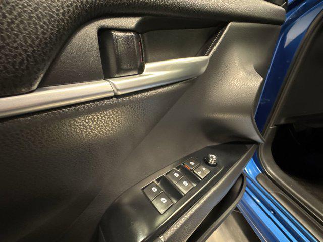Photo of 2019 Blue Streak Metallic Toyota Camry Hybrid