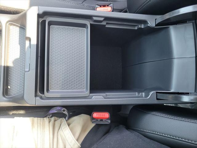 Photo of 2026 Platinum White Pearl Honda CR-V