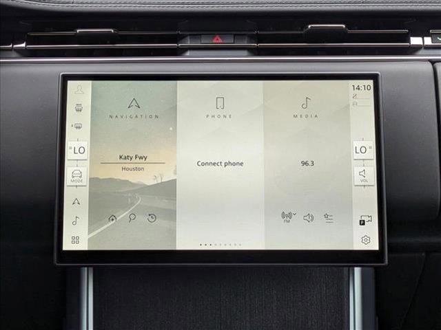 Photo of 2025 Fuji White Land Rover Range Rover