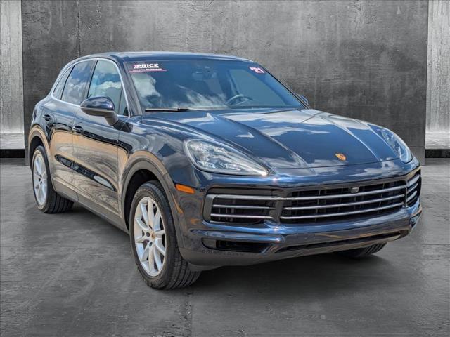 Photo of 2021 Silver/Gray Porsche Cayenne