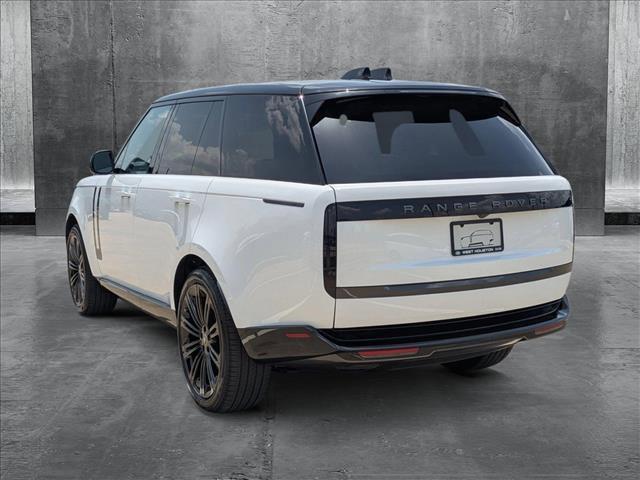 Photo of 2025 Fuji White Land Rover Range Rover