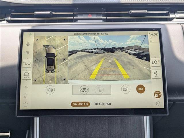 Photo of 2025 Fuji White Land Rover Range Rover