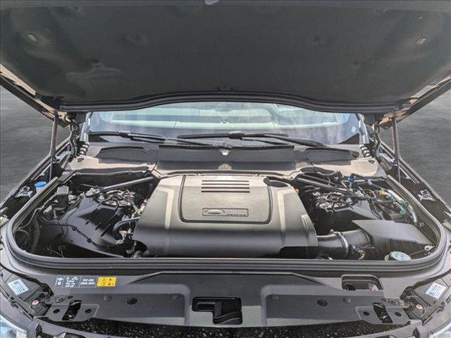 Photo of 2025 Santorini Black Metallic Land Rover Discovery