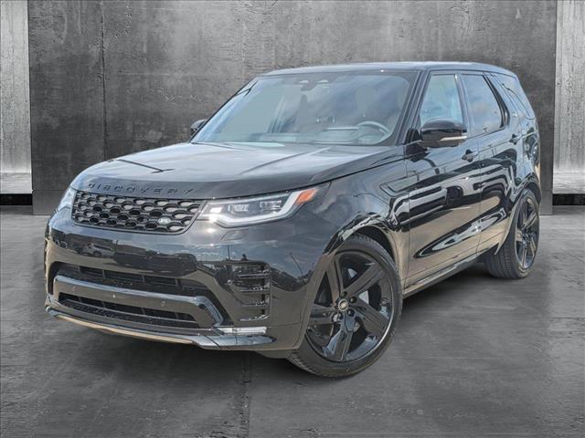 Photo of 2025 Santorini Black Metallic Land Rover Discovery
