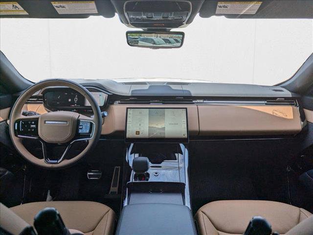 Photo of 2025 Ostuni Pearl White Premium Metallic Land Rover Range Rover Sport