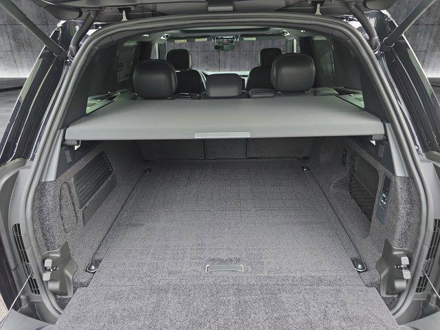 Photo of 2025 Santorini Black Metallic Land Rover Range Rover