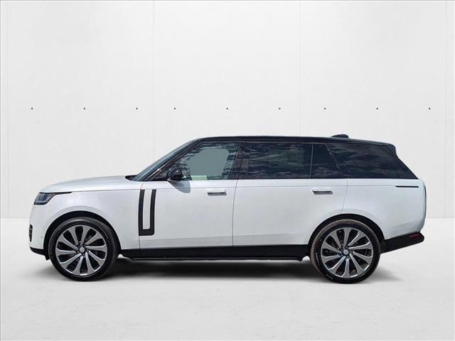 Photo of 2025 Ostuni Pearl White Premium Metallic Land Rover Range Rover