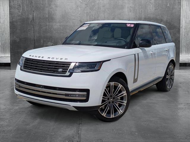 Photo of 2025 Fuji White Land Rover Range Rover