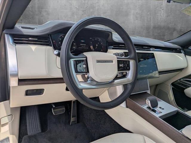 Photo of 2025 Fuji White Land Rover Range Rover