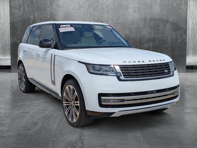 Photo of 2025 Fuji White Land Rover Range Rover