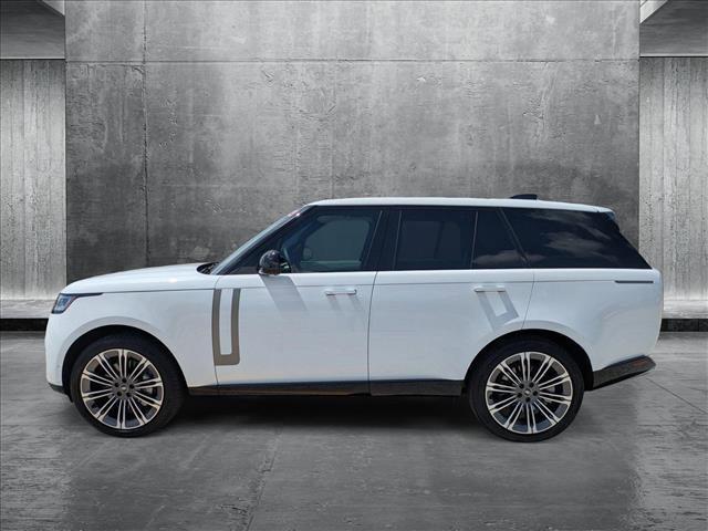 Photo of 2025 Fuji White Land Rover Range Rover