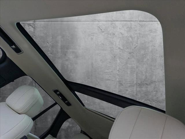 Photo of 2025 Fuji White Land Rover Range Rover