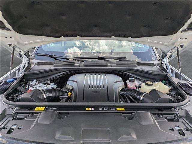 Photo of 2025 Fuji White Land Rover Range Rover