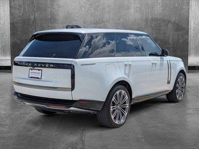 Photo of 2025 Fuji White Land Rover Range Rover