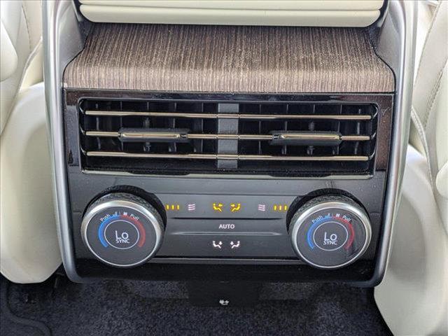 Photo of 2025 Fuji White Land Rover Range Rover