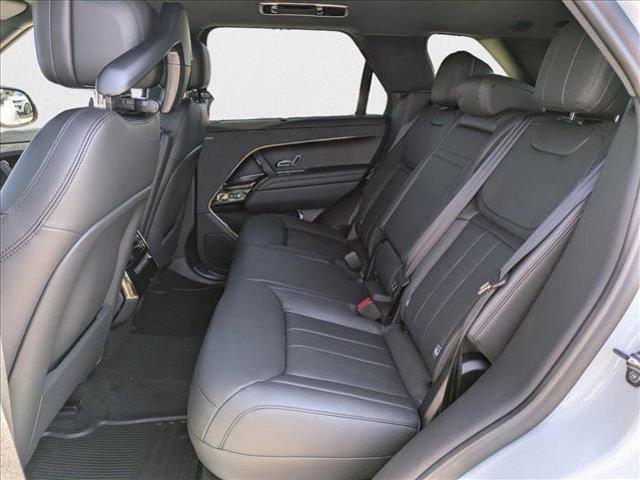 Photo of 2025 Fuji White Land Rover Range Rover Sport