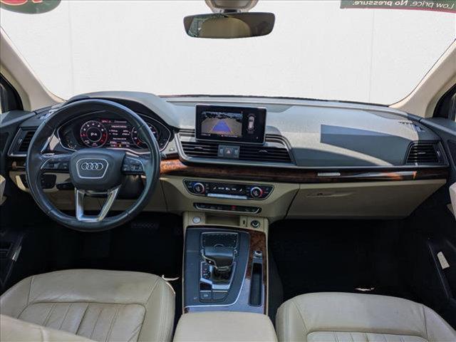 Photo of 2018 Moonlight Blue Metallic Audi Q5