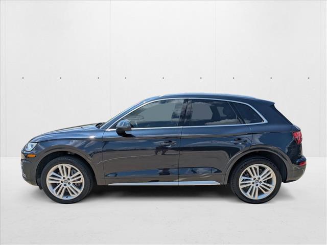 Photo of 2018 Moonlight Blue Metallic Audi Q5