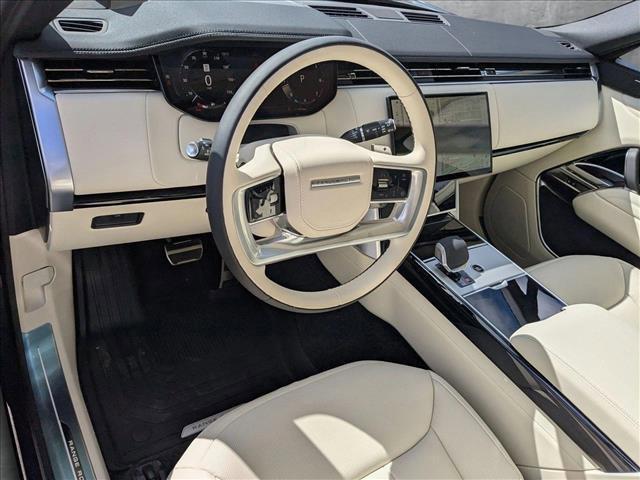 Photo of 2025 Varesine Blue Metallic Land Rover Range Rover